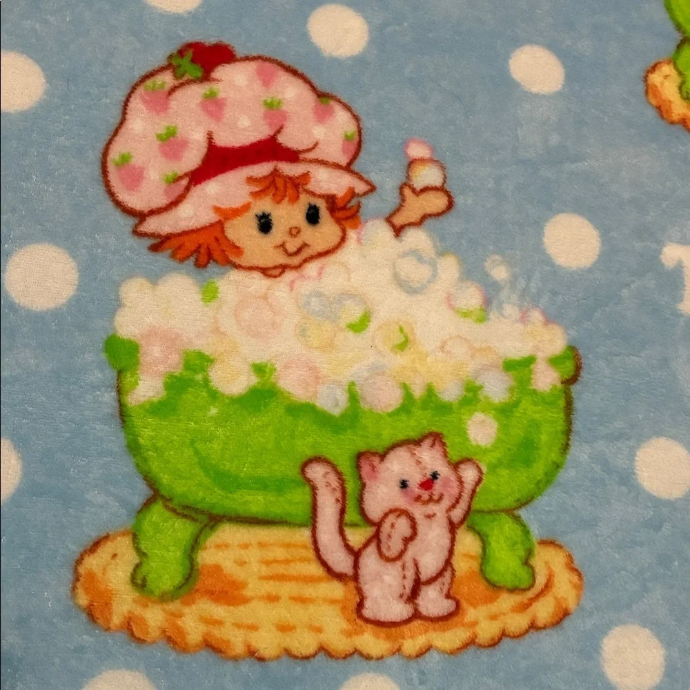 Strawberry Shortcake “Treat Yourself” 40” x 50” Travel Blanket Bubble bath Cats
